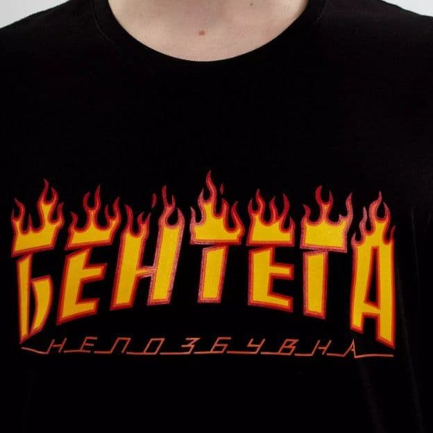 Футболка чорна з принтом Barricade - 2